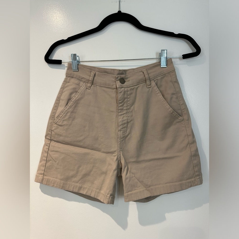 EUC Duer khaki shorts size 25